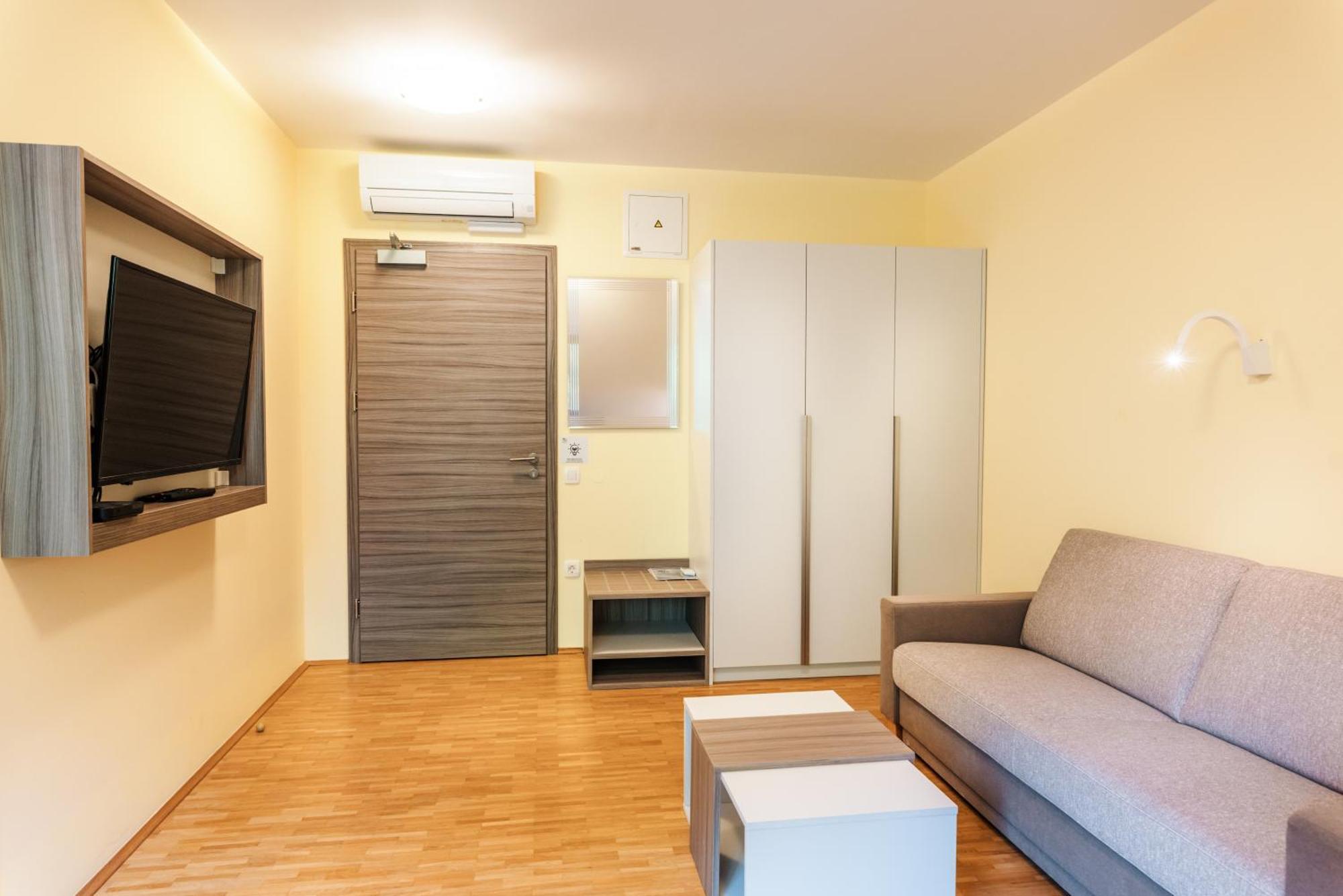 Dvorec Trebnik - Sobe Slovenske Konjice Zewnętrze zdjęcie