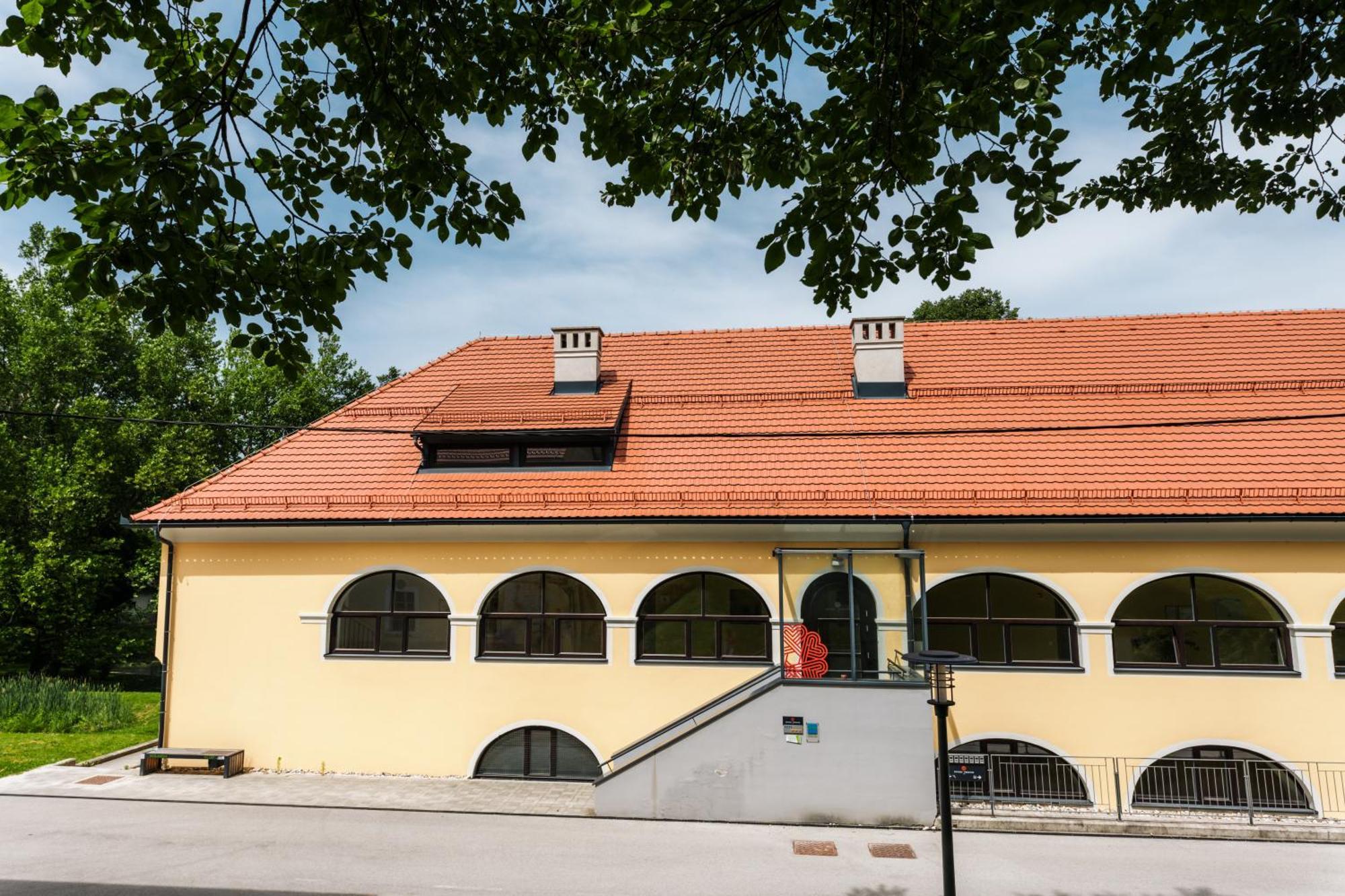 Dvorec Trebnik - Sobe Slovenske Konjice Zewnętrze zdjęcie